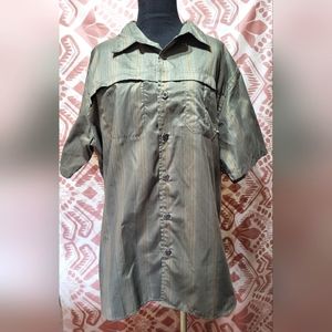 Men's Size Large Merrell Opti Wick Button Up Shirt. EUC.